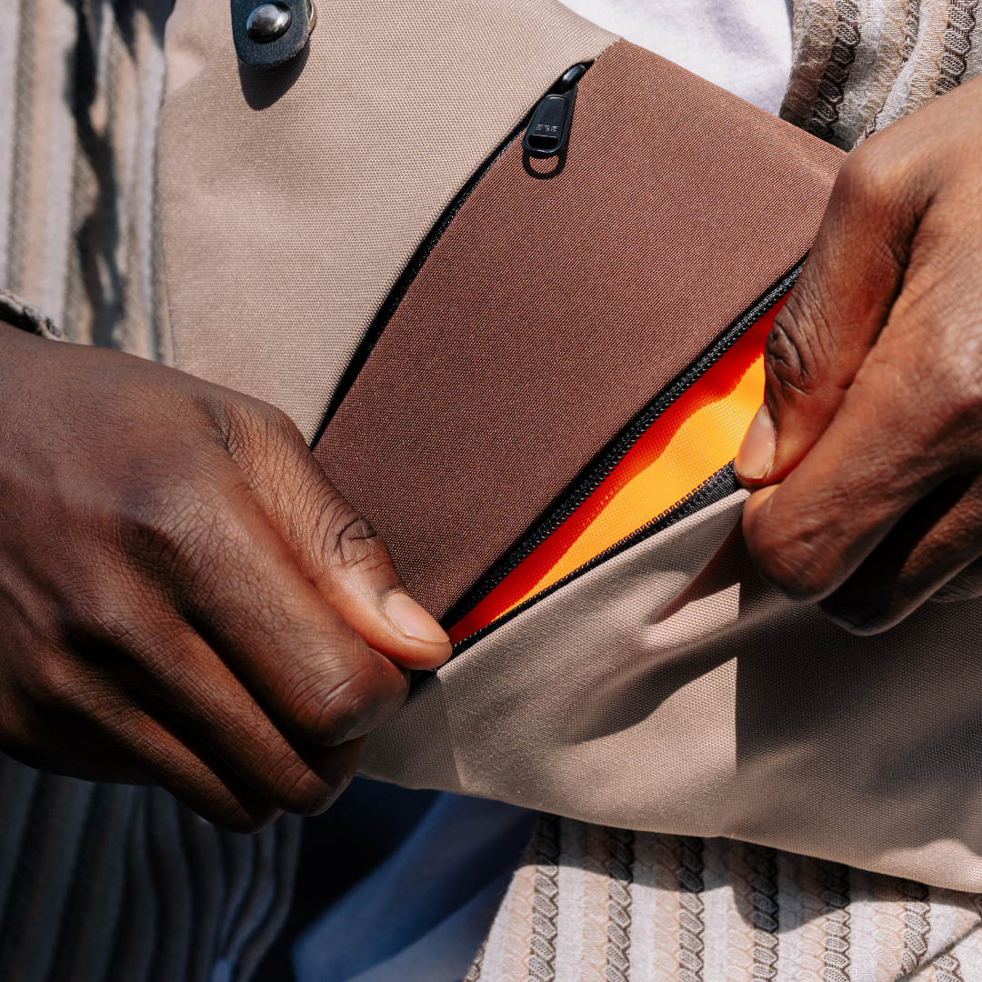 The Slim Carry 2 – Secure Everyday Crossbody With Smart Organization