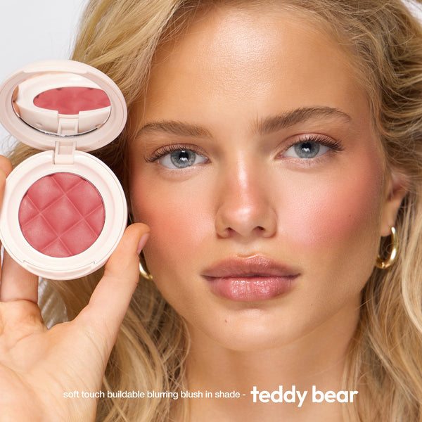 BlurBloom™ Soft-Focus Cream Powder Blush