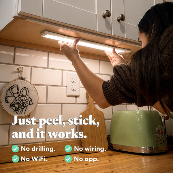 LumiGlide™ Wireless Peel-and-Stick Utility Light