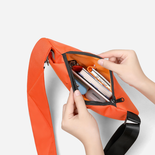 The Slim Carry 2 – Secure Everyday Crossbody With Smart Organization