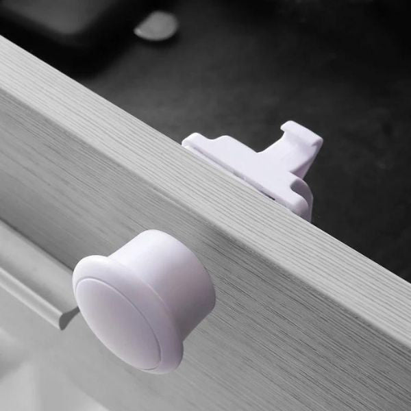 Magnetic Cabinet Locks (4 Pieces) | MAGCLASP™