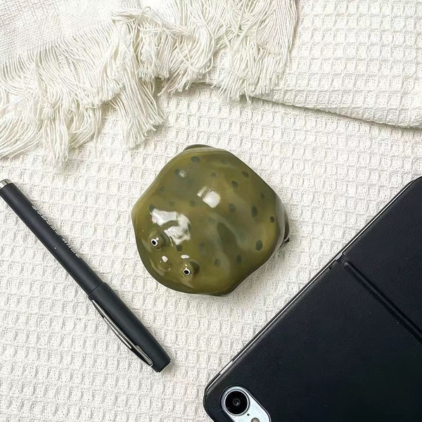 FrogPod™ 3D Frog-Shaped Earbud Case