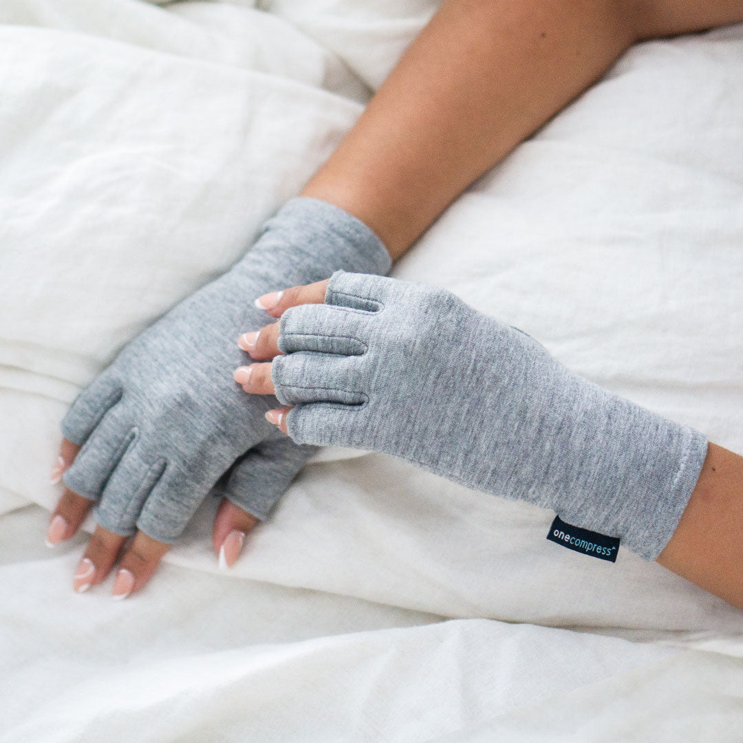 Flexora™ Compression Therapy Gloves