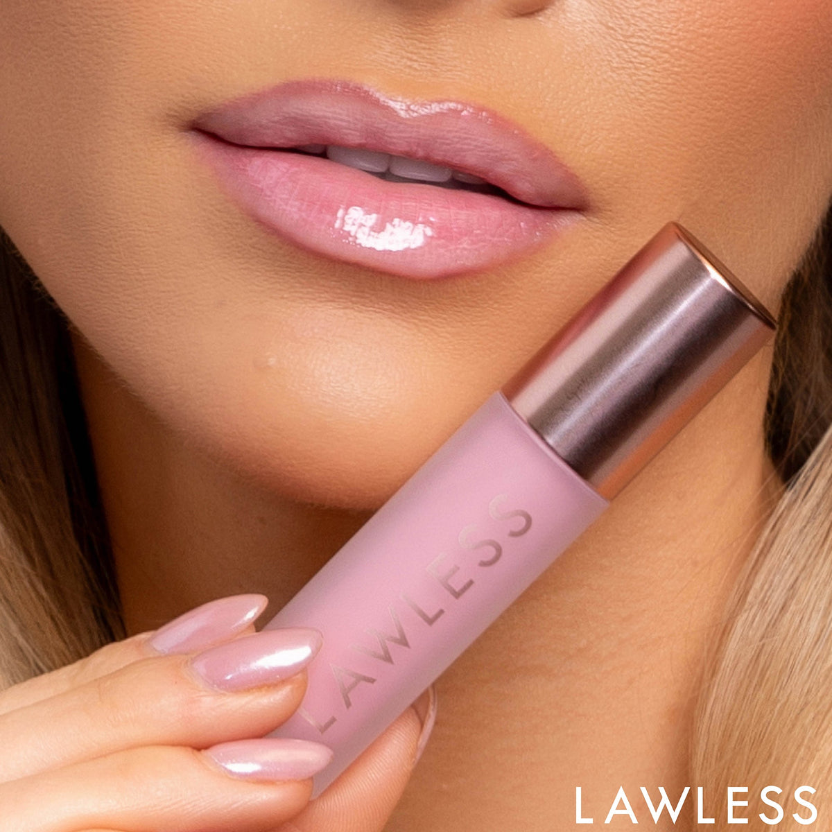 PlumpLuxe™ Volumizing Lip Treatment Gloss