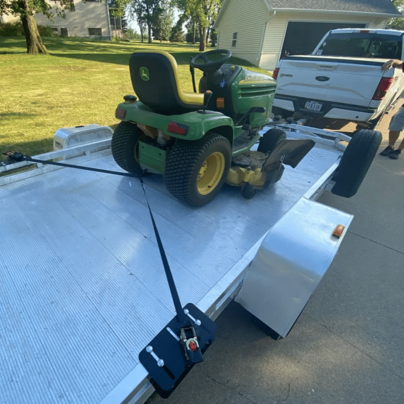 CargoClutch™ - Secure Heavy Loads Fast with Tangle-Free Automatic Straps