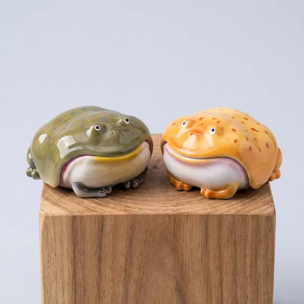 FrogPod™ 3D Frog-Shaped Earbud Case